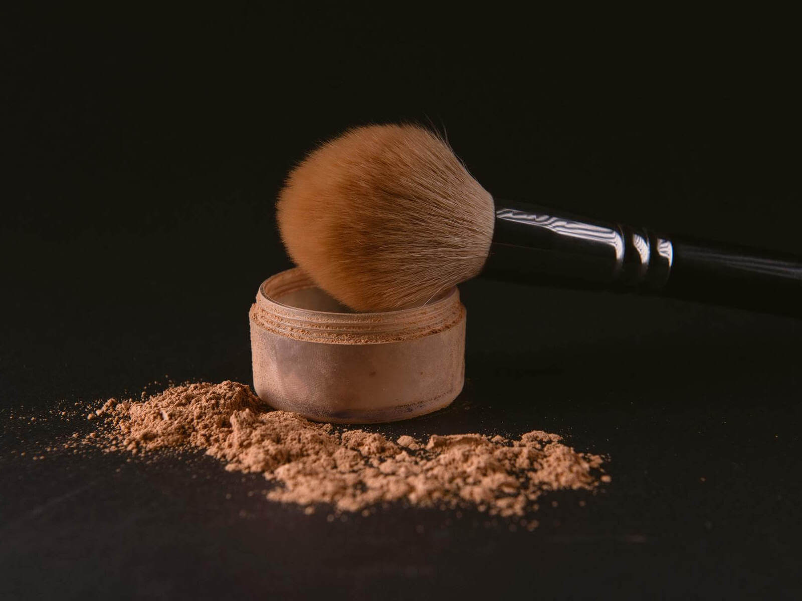 Mineral powder foundation