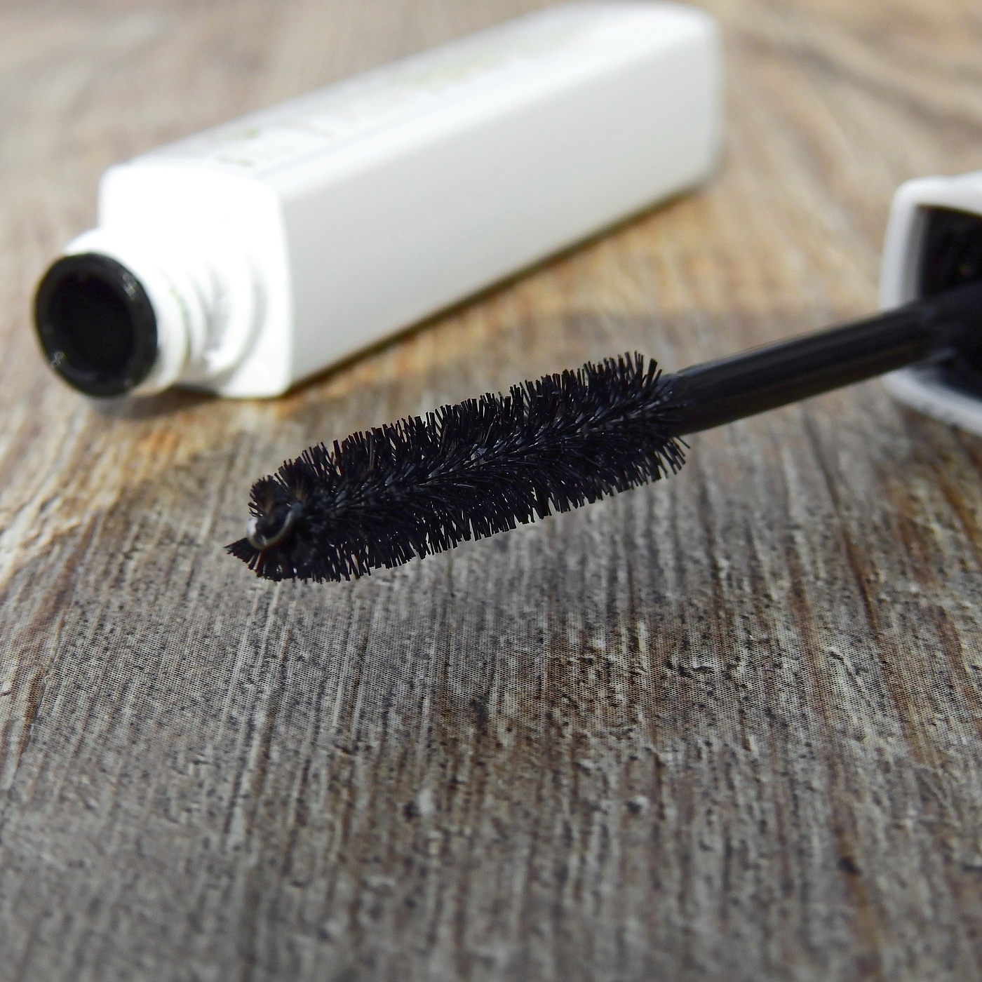 mascara